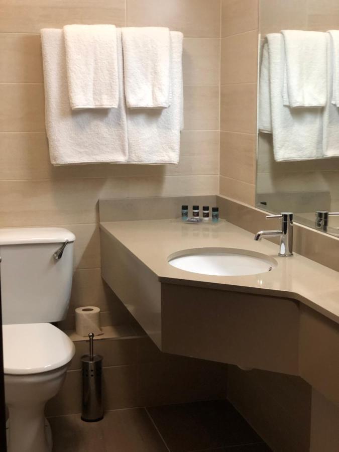 Aherlow House Hotel & Lodges Extérieur photo