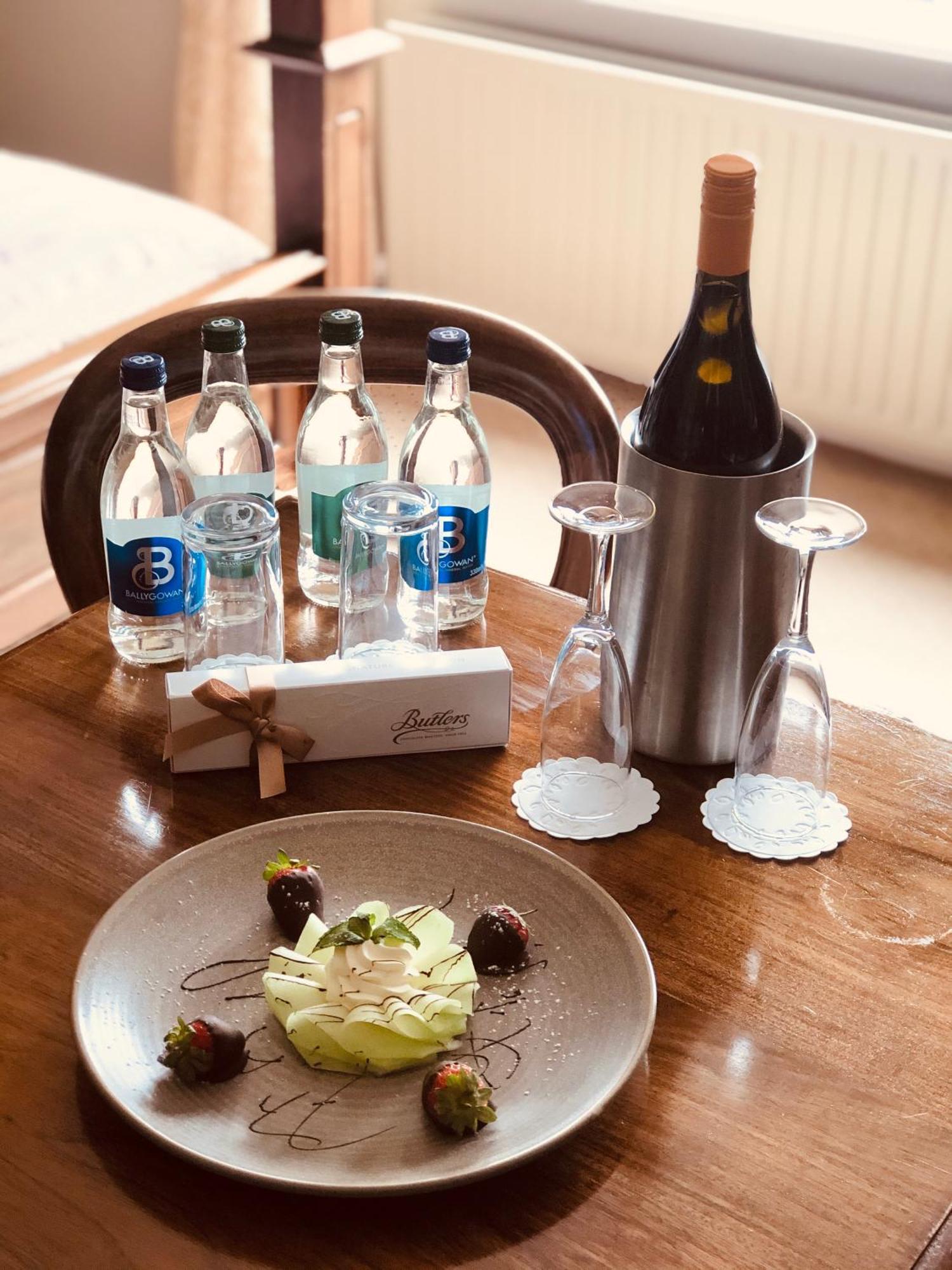 Aherlow House Hotel & Lodges Extérieur photo